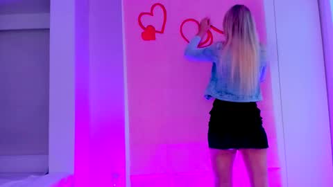 Snapshot of adriana_coy_ chatting on February 13, 6:05 pm Adriana online show from February 13, 6:05 pm