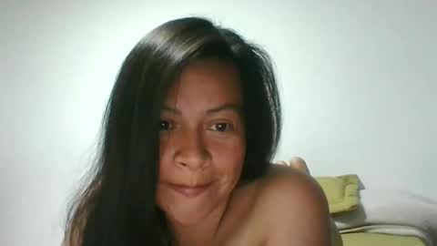 Snapshot of adrianagogo18 chatting on February 20, 2:40 am adrianagogo18 online show from February 20, 2:40 am