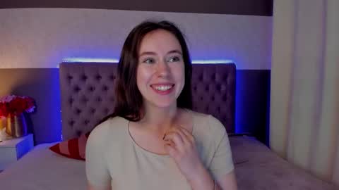 AdrianaYung online show from September 20, 7:28 am