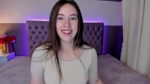 AdrianaYung online show from September 14, 6:11 am