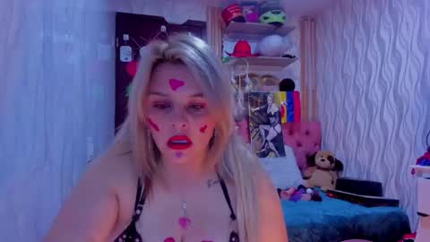 adriiana_fox_ online show from February 14, 12:07 pm