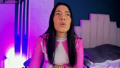 adriienne_ online show from April 16, 9:39 pm