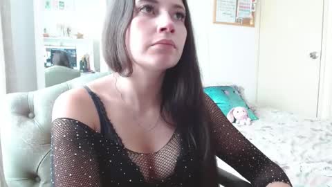 afrodithaa_ online show from April 15, 7:03 pm