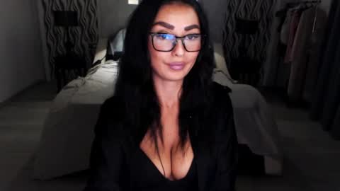 Afro online show from November 6, 3:18 pm