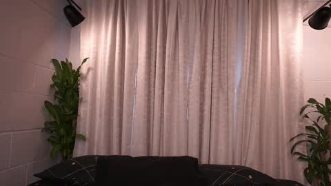 Val   inst  agatha clls online show from February 11, 7:59 pm