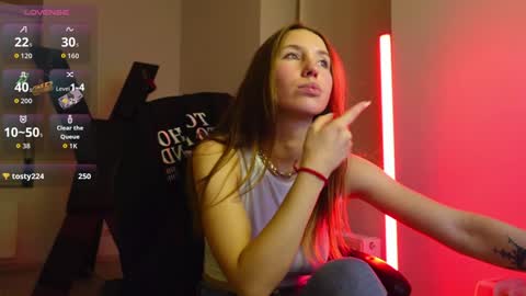 Agelina Lilly Laura online show from November 29, 8:02 pm