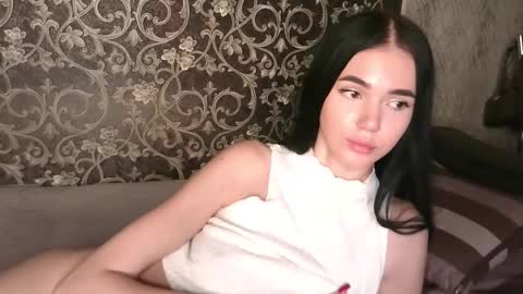 agness_leas online show from November 27, 12:24 am