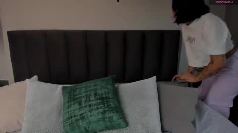 ailanacortes online show from December 19, 11:57 am