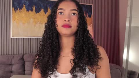 Snapshot of ailann_ chatting on February 3, 8:35 pm Alisson online show from February 3, 8:35 pm