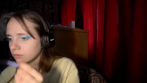 Snapshot of aileenamara chatting on October 22, 11:15 am Kira online show from October 22, 11:15 am