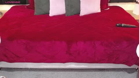 Ailyn rouss online show from February 2, 1:32 pm