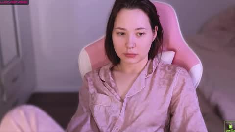 airyhill online show from December 15, 12:32 pm