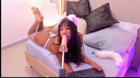 AishaValcazar online show from November 7, 4:51 am