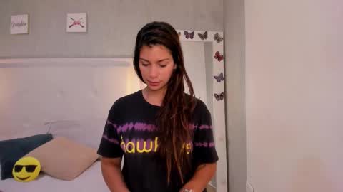 aishawild online show from September 15, 1:41 pm