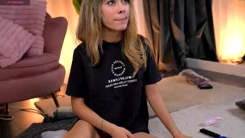 Aish online show from December 13, 7:53 pm