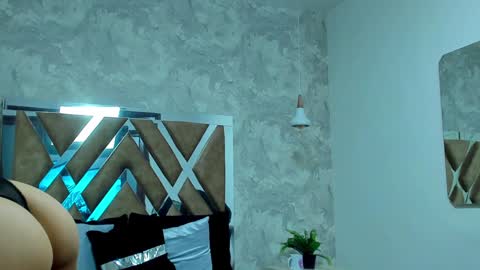 Snapshot of aitana_baker_ chatting on December 5, 3:59 am little aitana online show from December 5, 3:59 am