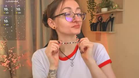 akaheby online show from April 16, 12:05 pm