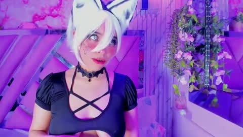 Snapshot of akane_hikari_ chatting on October 11, 8:19 am akane hikari  online show from October 11, 8:19 am
