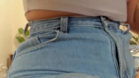 Akenda online show from October 25, 4:36 pm