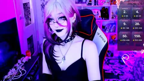 Aki online show from April 21, 2:51 am