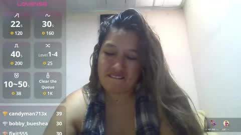Snapshot of alahia_fox chatting on March 11, 3:56 pm alahia online show from March 11, 3:56 pm