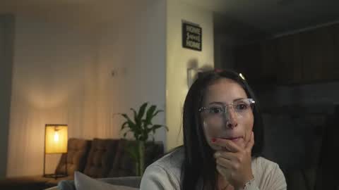 Alana Gasparini online show from November 16, 2:02 am