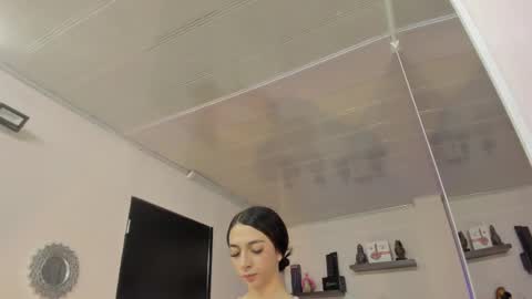 Maeve  online show from March 5, 11:06 am