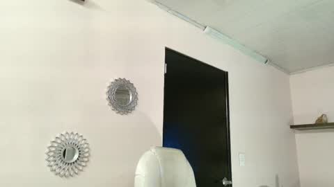 Maeve  online show from October 5, 11:04 am