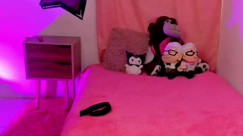 ALANA Please follow me  online show from October 17, 5:43 am