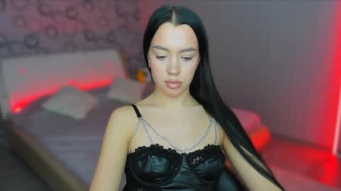 alanamell online show from January 30, 7:04 pm