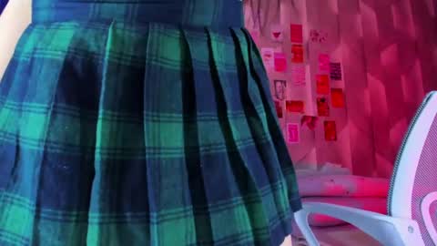 Alanna May will make your day P online show from April 18, 3:20 am