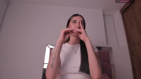 alejandraaa_ online show from November 7, 3:12 am