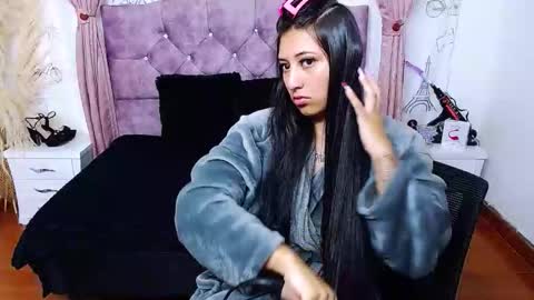 Snapshot of alejandracastr chatting on October 17, 11:24 am ALEJANDRA online show from October 17, 11:24 am