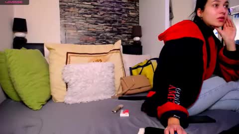 Snapshot of alesiasensual chatting on February 12, 8:16 am AlesiaSensual online show from February 12, 8:16 am