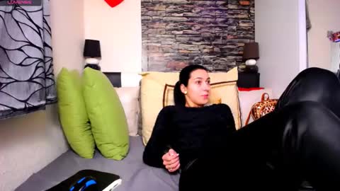 Snapshot of alesiasensual chatting on February 24, 8:15 am AlesiaSensual online show from February 24, 8:15 am