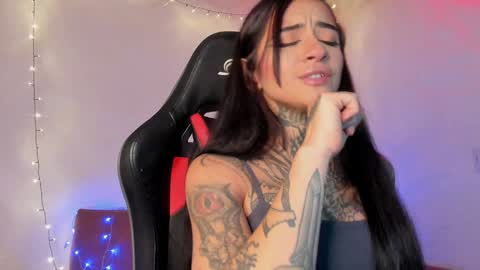 Snapshot of alessafrost_ chatting on December 29, 12:09 am Onlyfans Babykarma6 online show from December 29, 12:09 am