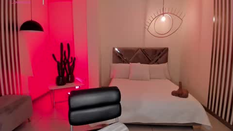 ALESSA ROMERO  online show from October 21, 9:41 pm