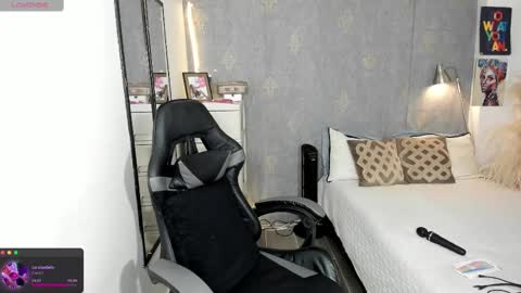 Yy  online show from September 20, 11:47 pm