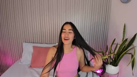 A L E S S I A online show from February 28, 7:46 pm