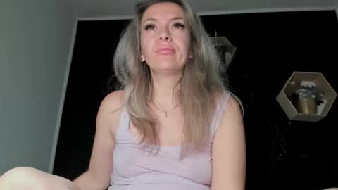 alesys69 online show from February 3, 2:53 am