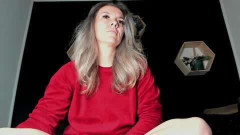 alesys69 online show from March 28, 9:35 pm