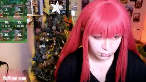 alex_howell online show from December 22, 9:40 pm