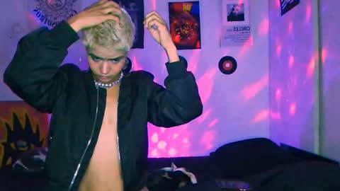 Alex online show from April 18, 2:36 am