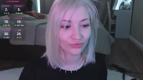 Snapshot of alexa_novak chatting on October 13, 2:36 am Alexa online show from October 13, 2:36 am