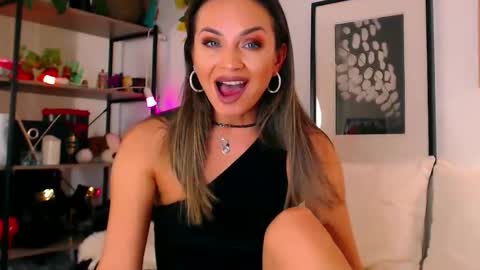 alexandrawooow online show from April 16, 4:50 pm