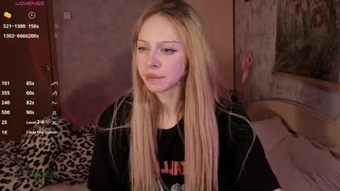 alexbellis online show from April 3, 2:09 am