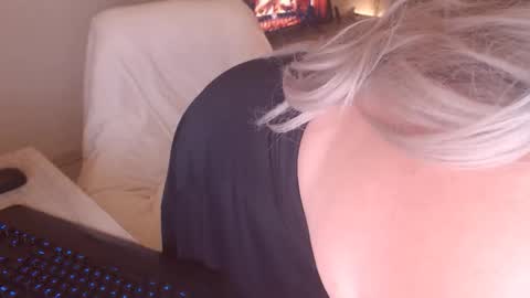 Snapshot of alexxa_mistress chatting on October 11, 11:07 pm Jhoa online show from October 11, 11:07 pm