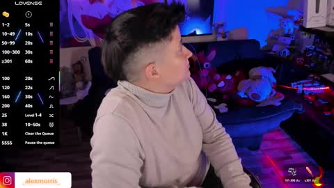 M O R R I S online show from December 4, 6:04 am