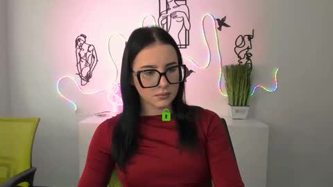 alia skay online show from December 17, 10:41 am