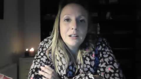 Alice online show from December 28, 6:08 pm